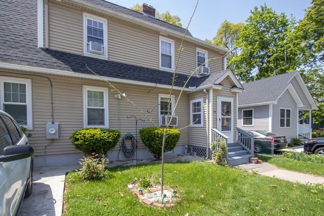 34 Preston St, Springfield, MA 01109