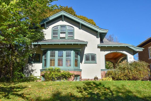 2226 E Newton AVENUE, Shorewood, WI 53211