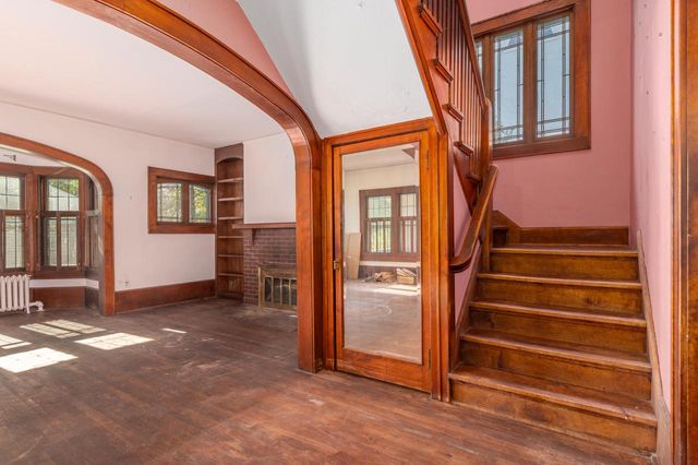 2226 E Newton AVENUE, Shorewood, WI 53211