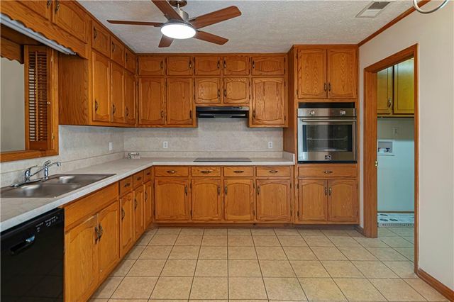 7123 Forest Lane, Union City, GA 30291