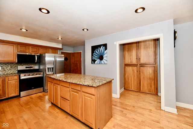 4648 Bluffwood N, Indianapolis, IN 46228