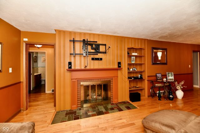 4648 Bluffwood N, Indianapolis, IN 46228