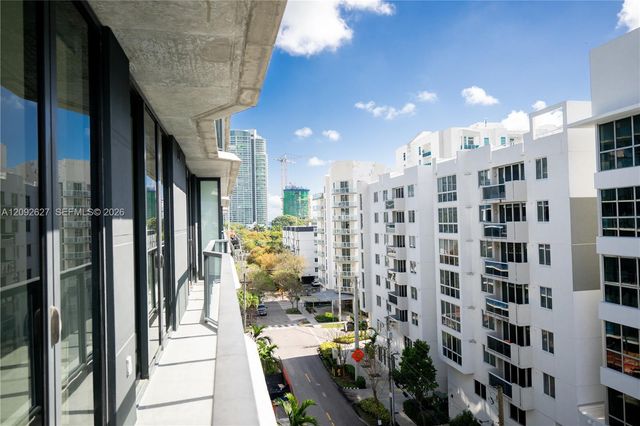 201 SW 17th Road 701, Miami, FL 33129