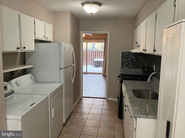 2294 WHITE CORNUS LN, Reston, VA 20191