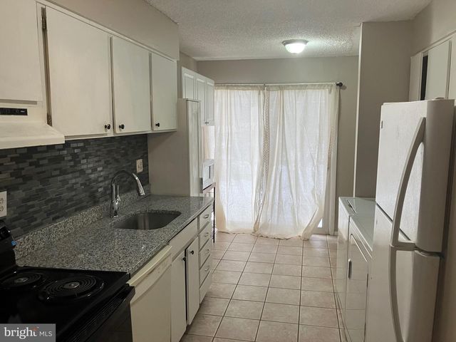 2294 WHITE CORNUS LN, Reston, VA 20191