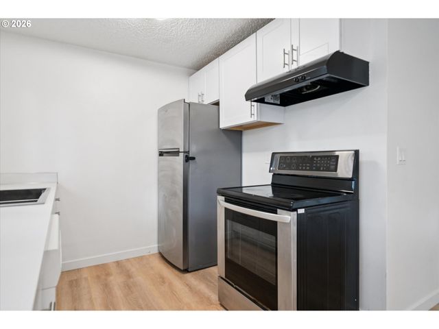 3924 Se 168TH Ave, Portland, OR 97236