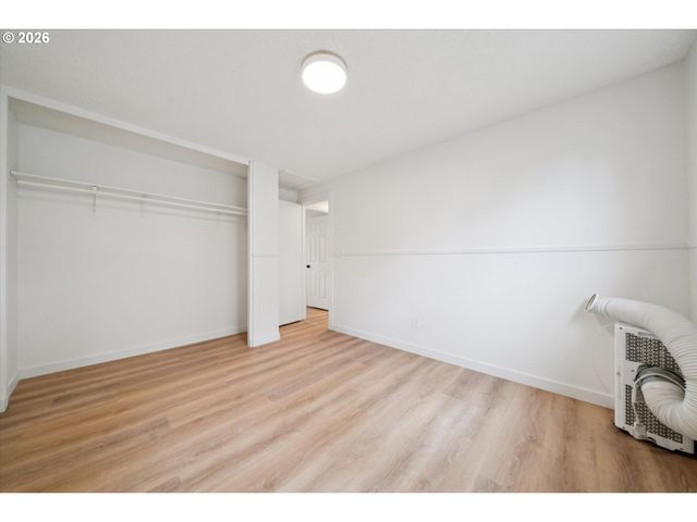 3924 Se 168TH Ave, Portland, OR 97236
