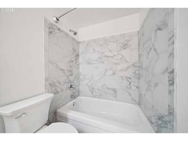 3924 Se 168TH Ave, Portland, OR 97236