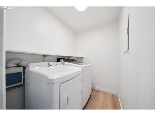 3924 Se 168TH Ave, Portland, OR 97236