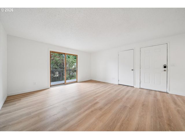 3924 Se 168TH Ave, Portland, OR 97236