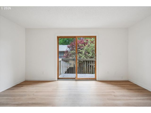 3924 Se 168TH Ave, Portland, OR 97236