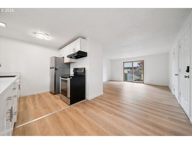 3924 Se 168TH Ave, Portland, OR 97236