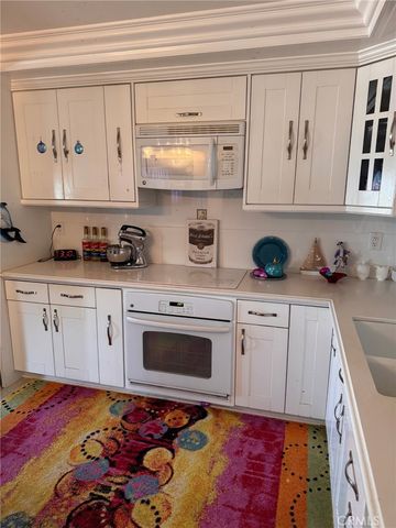 4002 Calle Sonora, Laguna Woods, CA 92637