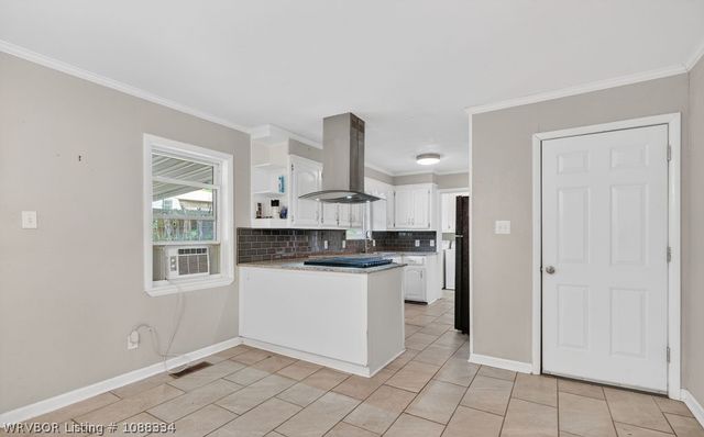 215 N 57th Street, Fort Smith, AR 72903