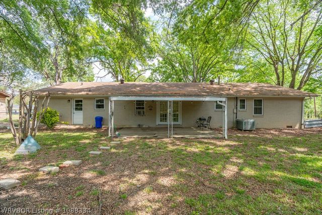 215 N 57th Street, Fort Smith, AR 72903