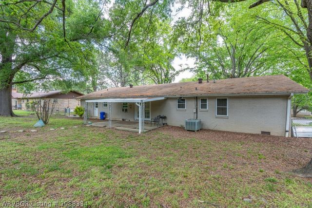 215 N 57th Street, Fort Smith, AR 72903