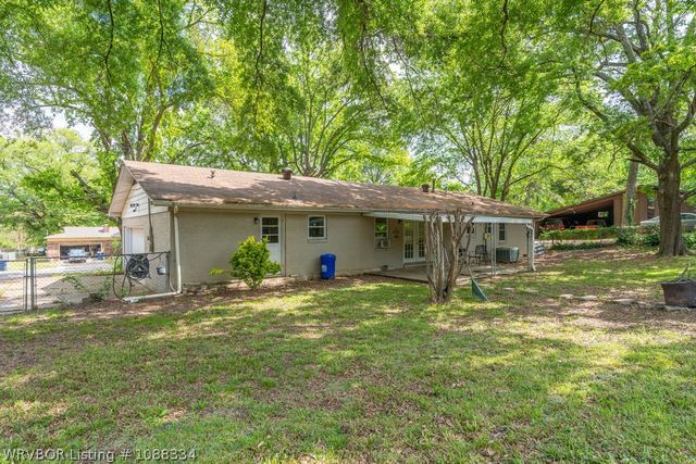 215 N 57th Street, Fort Smith, AR 72903