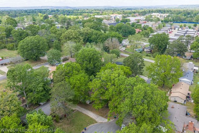 215 N 57th Street, Fort Smith, AR 72903