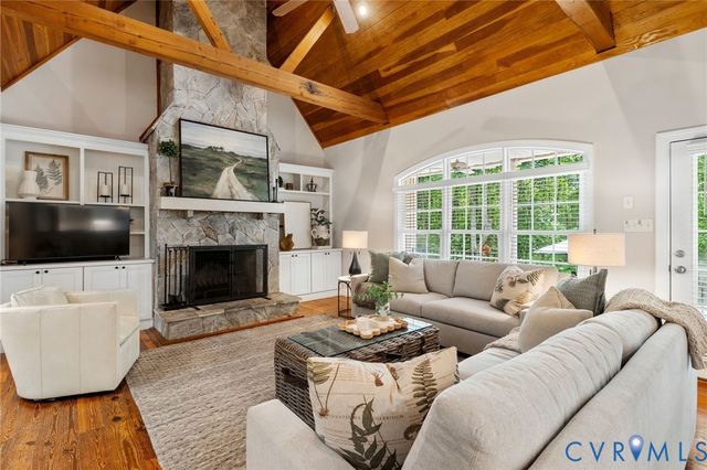20209 Pony Farm Rd, Maidens, VA 23102