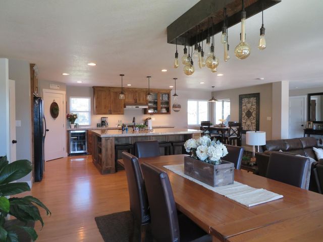 4900 Pleasant Valley Rd, Oakdale, CA 95361