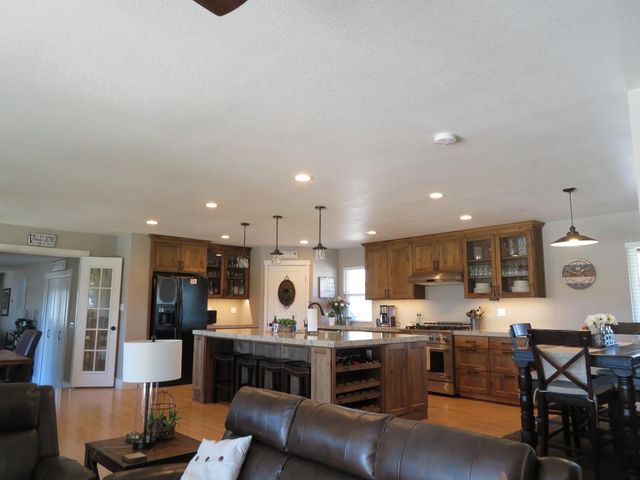 4900 Pleasant Valley Rd, Oakdale, CA 95361