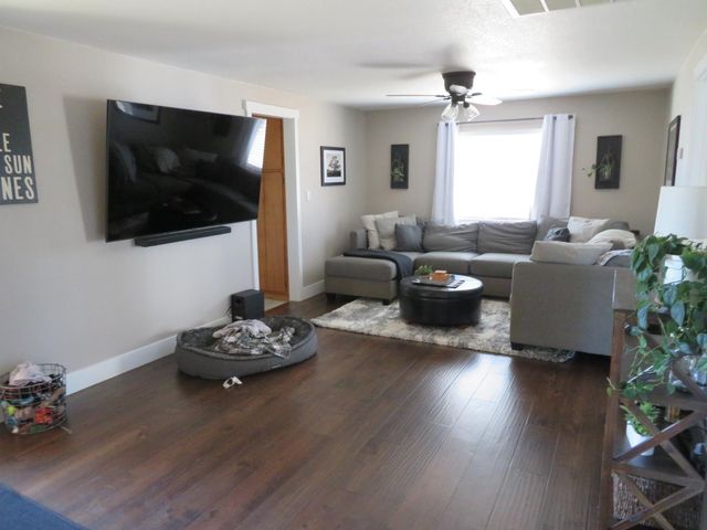 4900 Pleasant Valley Rd, Oakdale, CA 95361