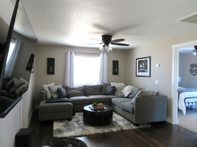 4900 Pleasant Valley Rd, Oakdale, CA 95361