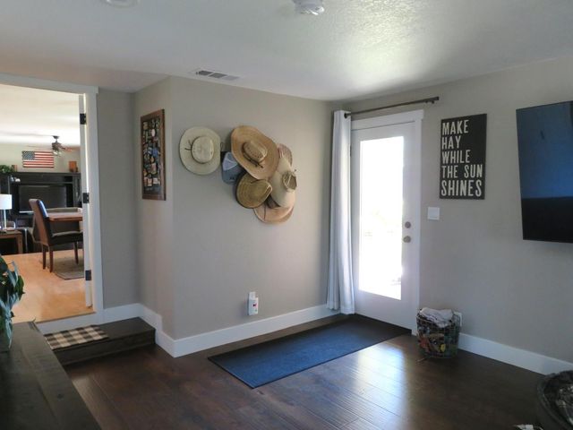 4900 Pleasant Valley Rd, Oakdale, CA 95361