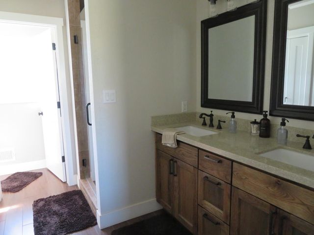 4900 Pleasant Valley Rd, Oakdale, CA 95361