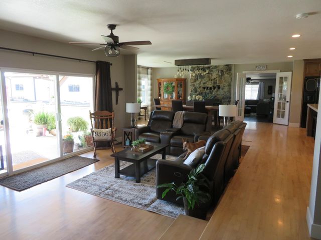 4900 Pleasant Valley Rd, Oakdale, CA 95361