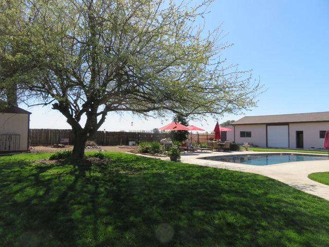 4900 Pleasant Valley Rd, Oakdale, CA 95361