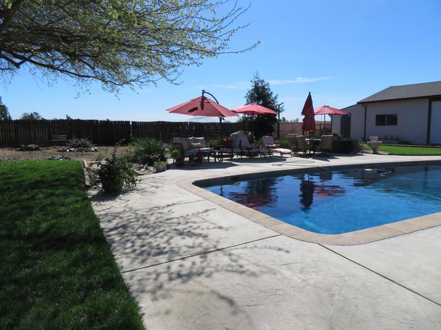 4900 Pleasant Valley Rd, Oakdale, CA 95361