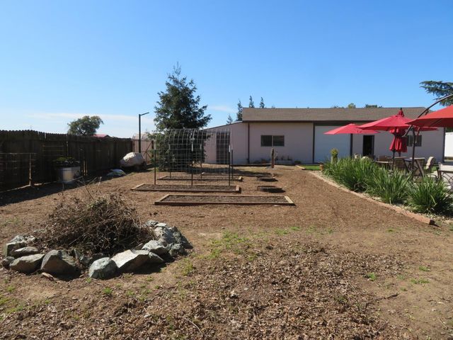 4900 Pleasant Valley Rd, Oakdale, CA 95361