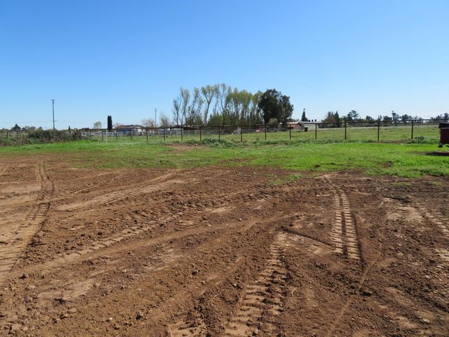 4900 Pleasant Valley Rd, Oakdale, CA 95361