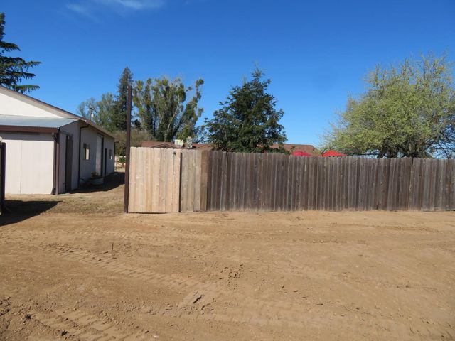 4900 Pleasant Valley Rd, Oakdale, CA 95361