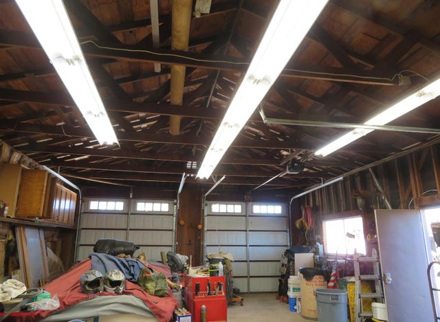 4900 Pleasant Valley Rd, Oakdale, CA 95361