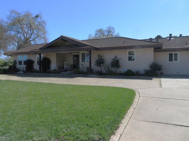 4900 Pleasant Valley Rd, Oakdale, CA 95361