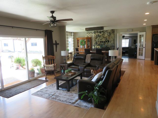 4900 Pleasant Valley Rd, Oakdale, CA 95361