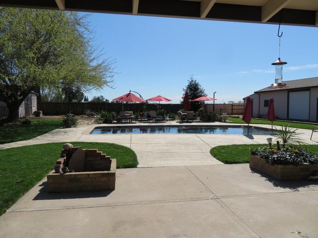 4900 Pleasant Valley Rd, Oakdale, CA 95361