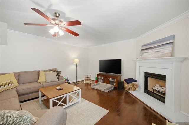 420 Las Gaviotas BLVD, Chesapeake, VA 23322