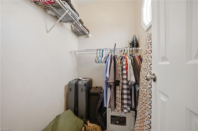 420 Las Gaviotas BLVD, Chesapeake, VA 23322