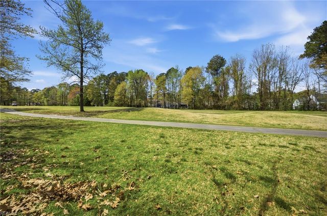 420 Las Gaviotas BLVD, Chesapeake, VA 23322