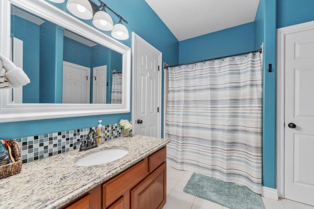 2825 N Spring Meadow Ct, Wichita, KS 67205