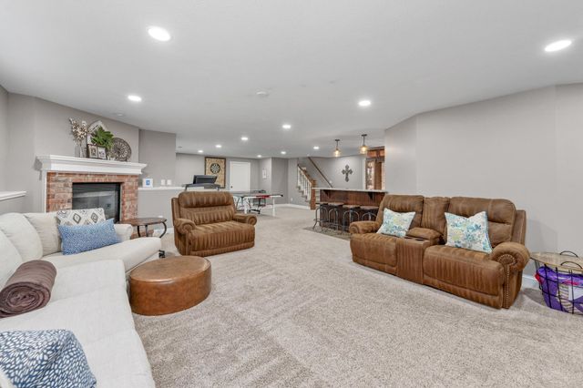 2825 N Spring Meadow Ct, Wichita, KS 67205