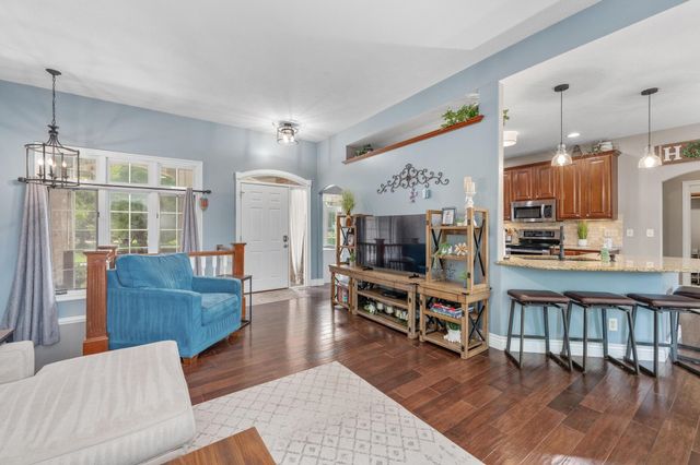 2825 N Spring Meadow Ct, Wichita, KS 67205