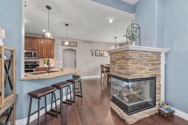 2825 N Spring Meadow Ct, Wichita, KS 67205