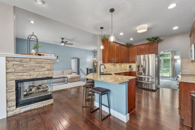 2825 N Spring Meadow Ct, Wichita, KS 67205