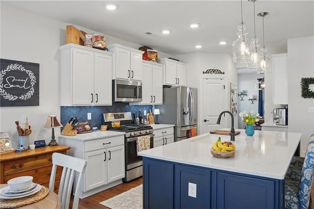 104 Prairie GLN, Moyock, NC 27958