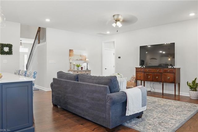 104 Prairie GLN, Moyock, NC 27958