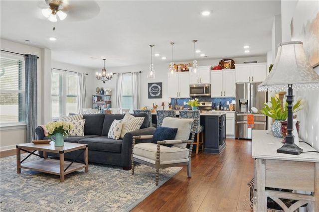 104 Prairie GLN, Moyock, NC 27958